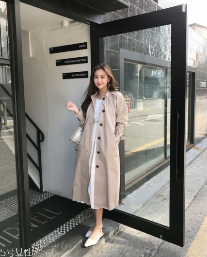 連衣裙配什么外套？讓你甜美又減齡