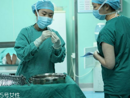 麻藥入眼了怎么辦？需慎重處理