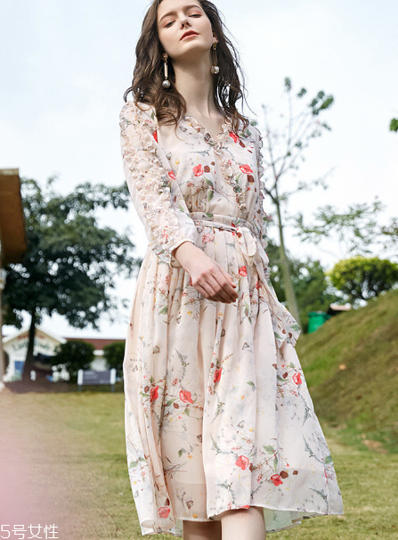 梨形身材穿什么衣服好看？這三款幫你找到自信