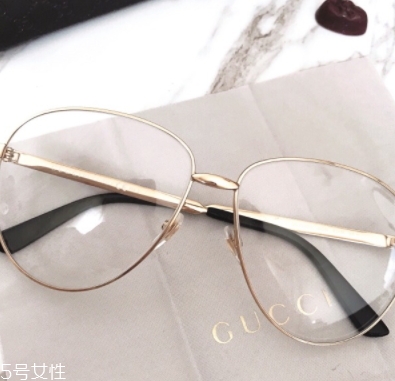 gucci平光鏡多少錢？明星都在戴的同款平光鏡