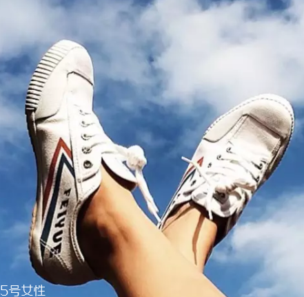 小白鞋淋雨怎么處理？小白鞋淋雨后保養(yǎng)方法