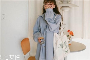 襯衫和t恤衫怎么搭配？襯衫和t恤衫搭配圖片