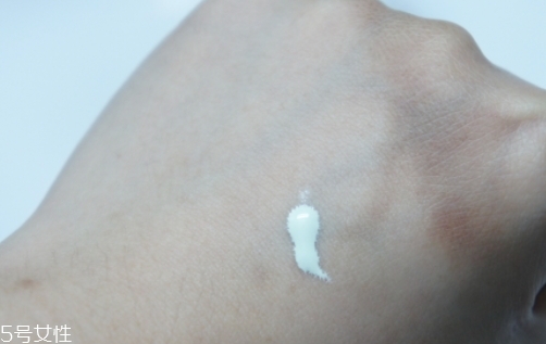 美膚寶和御泥坊哪個好？美膚寶和御泥坊品牌對比