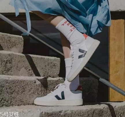 小白鞋清潔劑怎么打開？小白鞋清潔劑打開方法