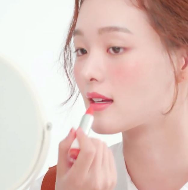 怎么化妝才能不脫妝 化妝不脫妝的小竅門(mén)