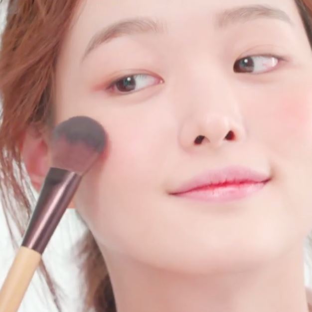 怎么化妝才能不脫妝 化妝不脫妝的小竅門(mén)