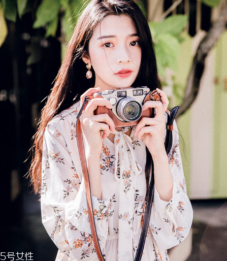 微胖女生穿什么裙子好看？微胖女生穿搭圖片