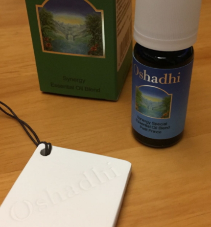 復(fù)方精油可以用在臉上嗎？復(fù)方精油怎么用在臉上