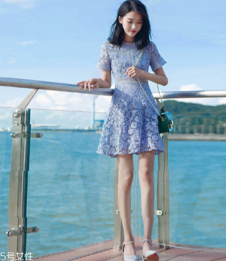 高瘦女生穿什么連衣裙？最適合高瘦女生的連衣裙款式