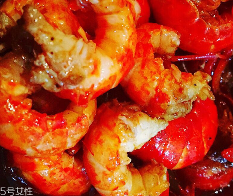 麻辣小龍蝦是海鮮嗎？麻辣小龍蝦屬于海鮮嗎？