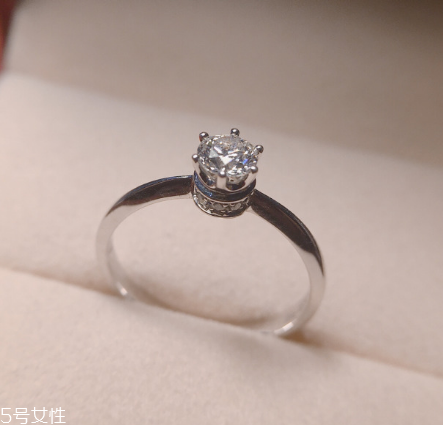 周大生和周生生是什么關(guān)系_哪個(gè)好？