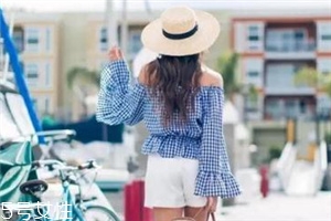 一字肩衣服配什么褲子？一字肩上衣搭配褲子圖片