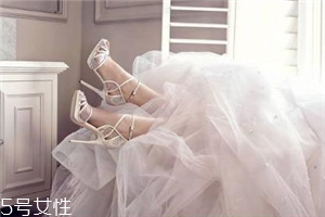 婚鞋可以借別人穿嗎？婚鞋借人的講究