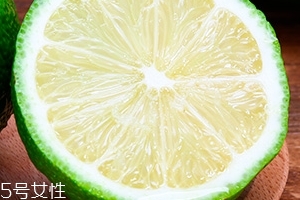 青檸檬可以泡蜂蜜嗎？青檸檬泡蜂蜜味道好嗎？