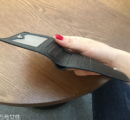 錢包開膠了用什么粘？錢包開膠解決方法