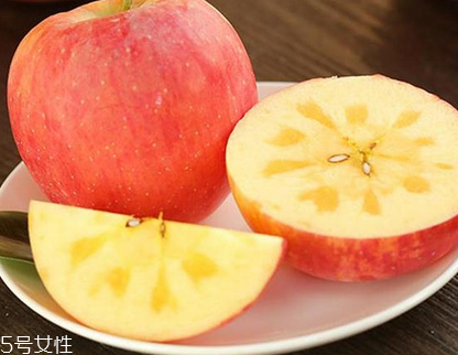 冰糖心蘋(píng)果是脆的嗎？冰糖心蘋(píng)果是脆還是粉