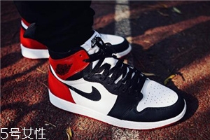 aj 1黑腳趾有女款嗎？aj 1黑腳趾有女生碼數(shù)嗎