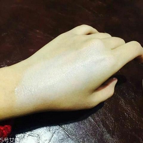 ahc素顏霜有什么功效 ahc素顏霜使用測評(píng)