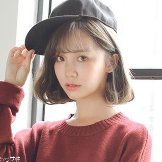 直發(fā)夾板怎么弄內扣 直發(fā)夾板弄卷發(fā)圖解