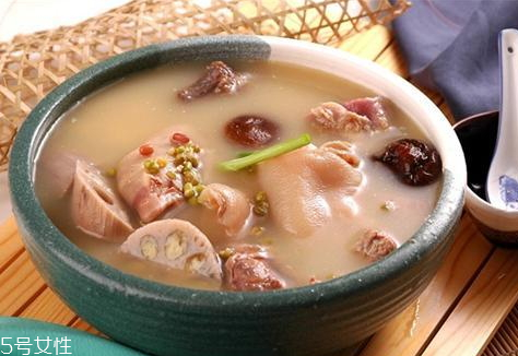 墨魚(yú)湯下奶嗎 墨魚(yú)和什么燉最下奶