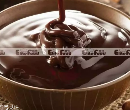 巧克力糖漿怎么做？巧克力糖漿可以做什么？