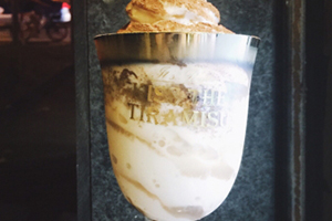 Kiss The Tiramisu冰淇淋多少錢一個？高腳杯提拉米蘇冰淇淋