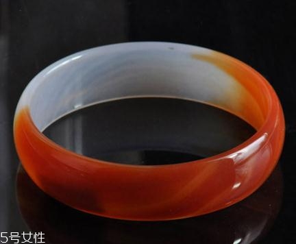 瑪瑙手鐲什么顏色好？瑪瑙手鐲顏色挑選方法
