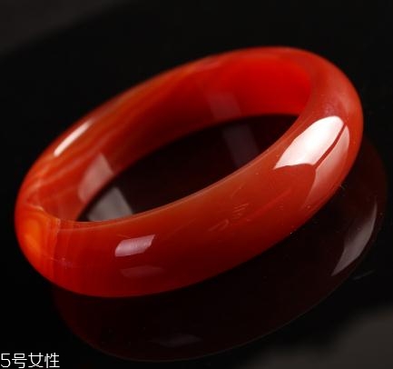 瑪瑙手鐲什么顏色好？瑪瑙手鐲顏色挑選方法