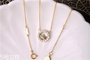 項(xiàng)鏈?zhǔn)亲憬疬€是k金好？項(xiàng)鏈買足金還是k金