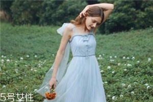小個(gè)子女生穿什么裙子好看？小個(gè)子女生穿搭技巧