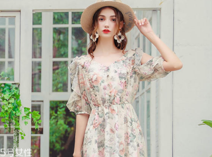 小個(gè)子女生穿什么裙子好看？小個(gè)子女生穿搭技巧