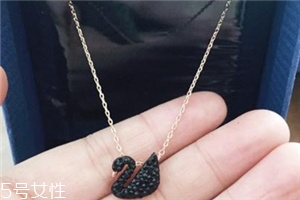 項(xiàng)鏈?zhǔn)裁床馁|(zhì)好？項(xiàng)鏈選哪種材質(zhì)好
