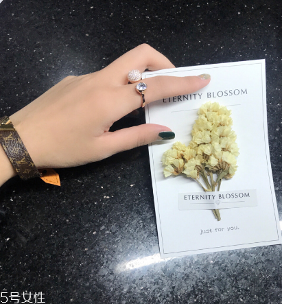 戒指為什么要纏紅線？戒指綁紅繩的意義