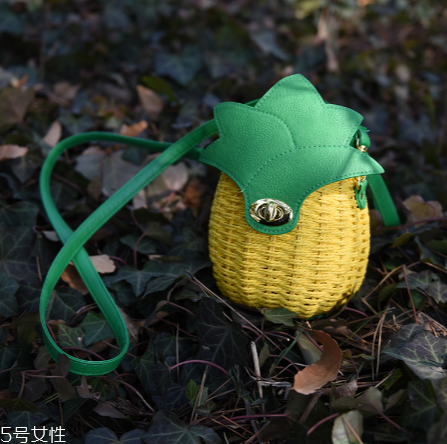 夏天適合背什么包？適合夏天背的包包款式