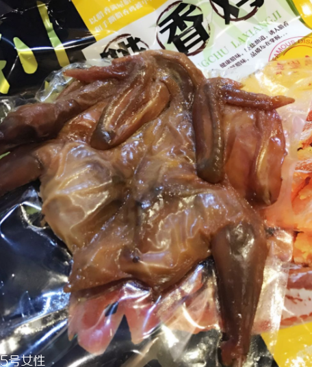 臘雞可以帶上飛機(jī)嗎？坐飛機(jī)可以帶臘雞嗎？