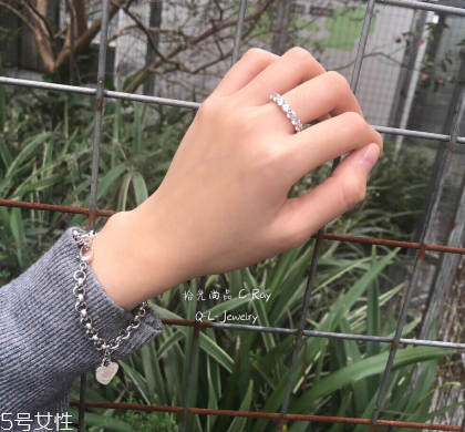 手鏈發(fā)黑如何清洗？手鏈變黑了怎么辦