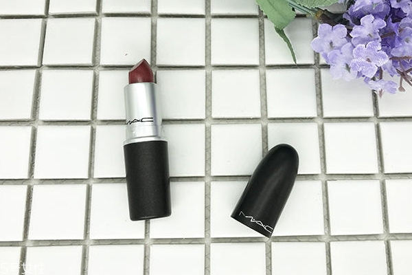 mac brick o la口紅日常嗎？mac brick o la上嘴圖