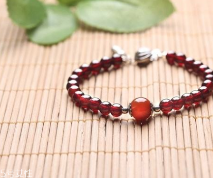 手鏈珠子單數(shù)還是雙數(shù)？手鏈珠子個數(shù)講究