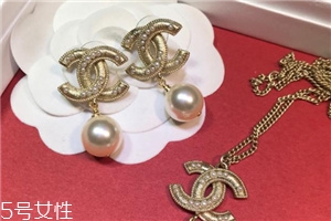 耳環(huán)什么材質(zhì)好？耳環(huán)常見(jiàn)材質(zhì)