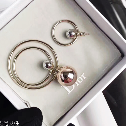 耳環(huán)后面的扣叫什么？耳環(huán)背后的扣叫法