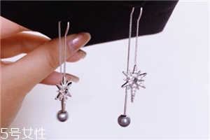耳環(huán)后面的扣怎么戴？耳環(huán)后面的扣戴法