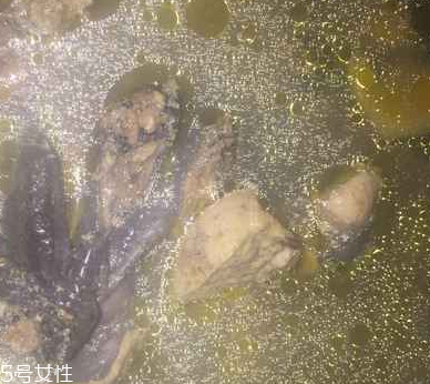烏雞是熱性還是涼性？烏雞偏熱還是偏涼？