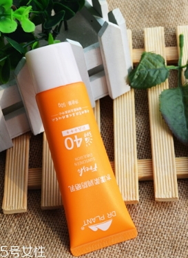 化學(xué)防曬很傷皮膚嗎？化學(xué)防曬對(duì)皮膚的危害
