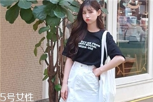 夏天穿黑色衣服容易曬黑嗎？夏天穿黑色會曬黑嗎？