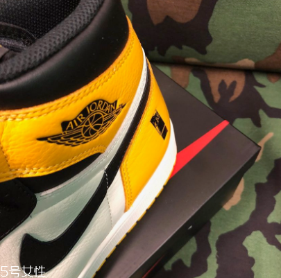 aj1黑黃腳趾會(huì)發(fā)售嗎？aj1黑黃腳趾實(shí)物曝光