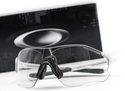 oakley眼鏡是什么檔次？歐克利眼鏡檔次介紹