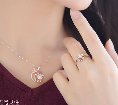 金大福和老鳳祥哪個(gè)好？金大福和老鳳祥品牌對(duì)比