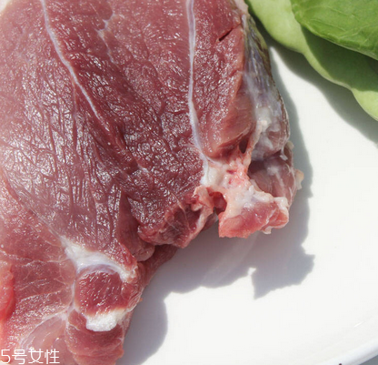 黑豬肉是黑色嗎？黑豬肉什么顏色？