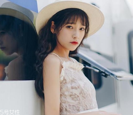 夏天拍照穿什么裙子好看？拍照適合穿什么裙子？