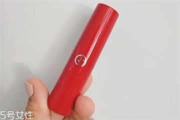阿瑪尼口紅是塑料殼嗎？阿瑪尼口紅殼什么材質(zhì)？